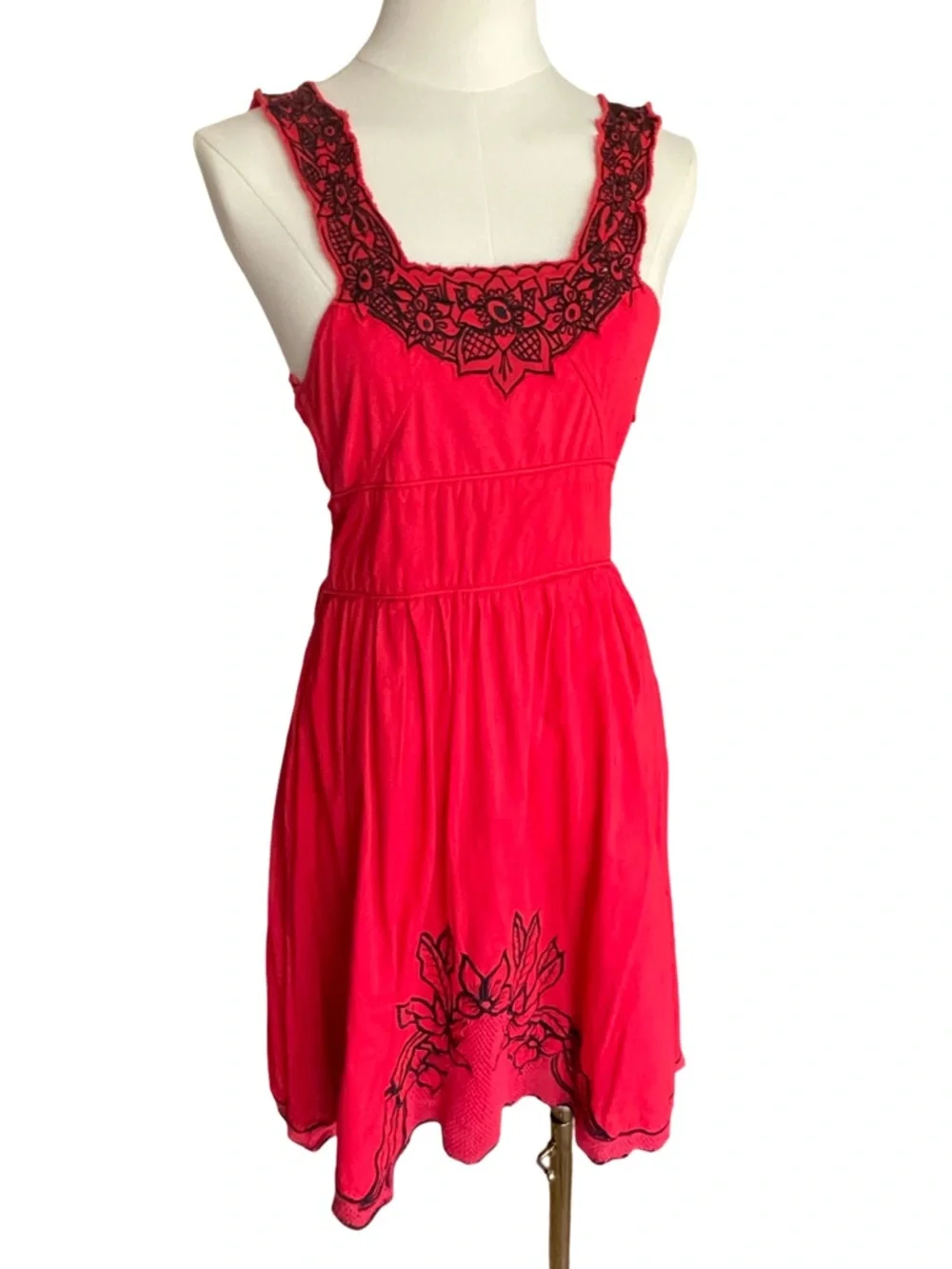 Free People Red and Black Lace Trim Boho Cotton Mini Dress Size 0 - Picture 5 of 16